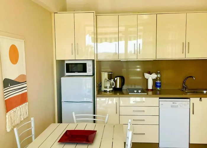 Apartamento With Ocean View, Americas *