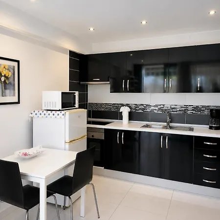 アパート Acapulco Apartment - Pool, Beach & Ocean View, Las Americas