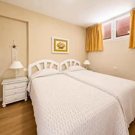 アパート Acapulco Apartment - Pool, Beach & Ocean View, Las Americas