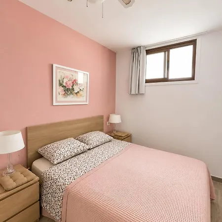 アパート Acapulco Apartment - Pool, Beach & Ocean View, Las Americas Playa Feñabe