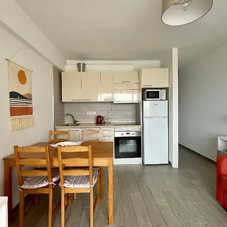 With Ocean View, Americas