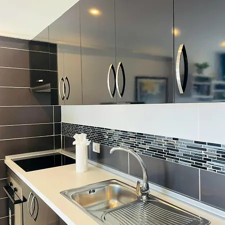 With Ocean View, Americas Daire